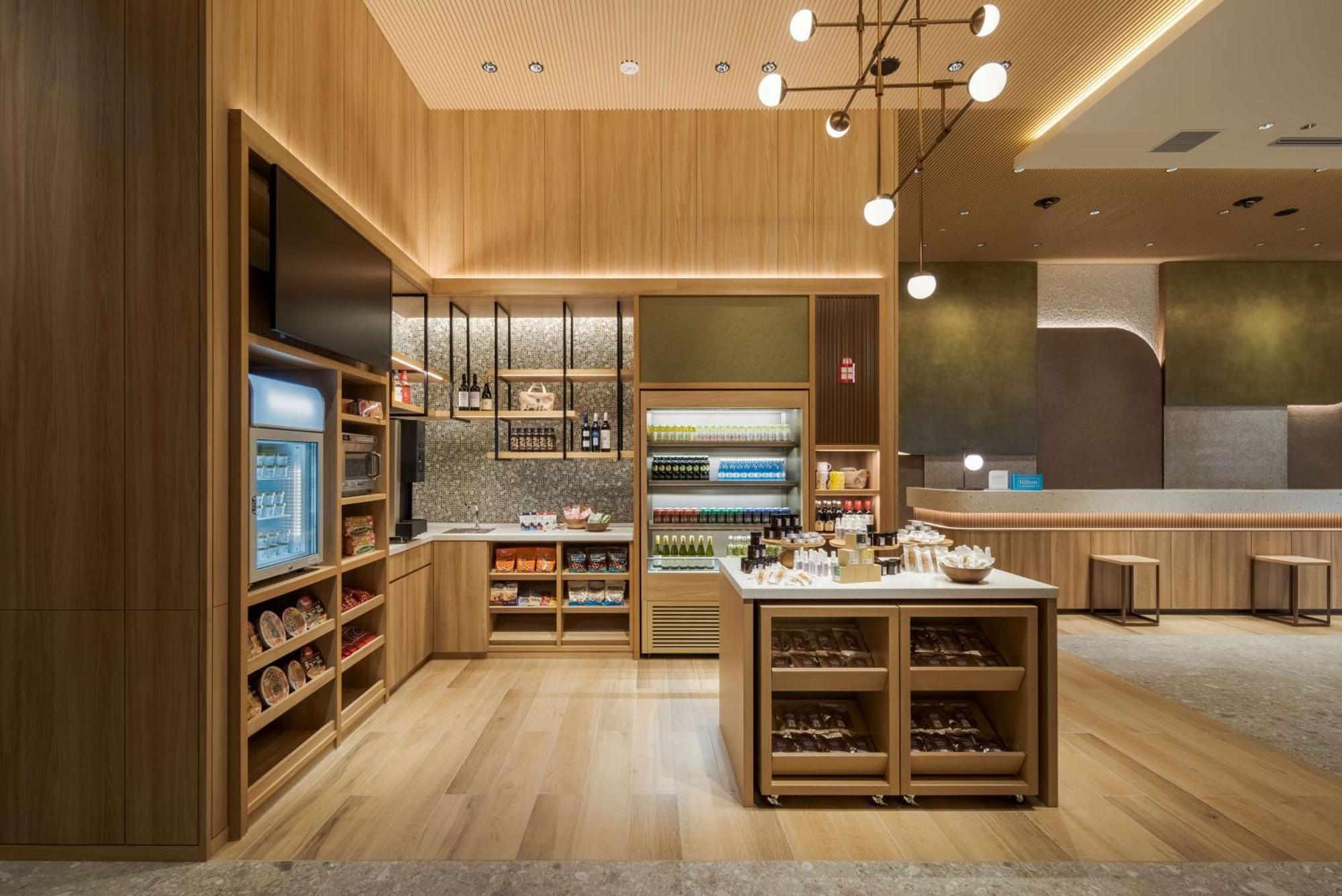 Hilton Garden Inn Kyoto Shijo Karasuma Екстериор снимка